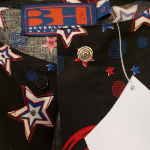 Ladies scrub jacket size small NWT - Picture 3 of 4